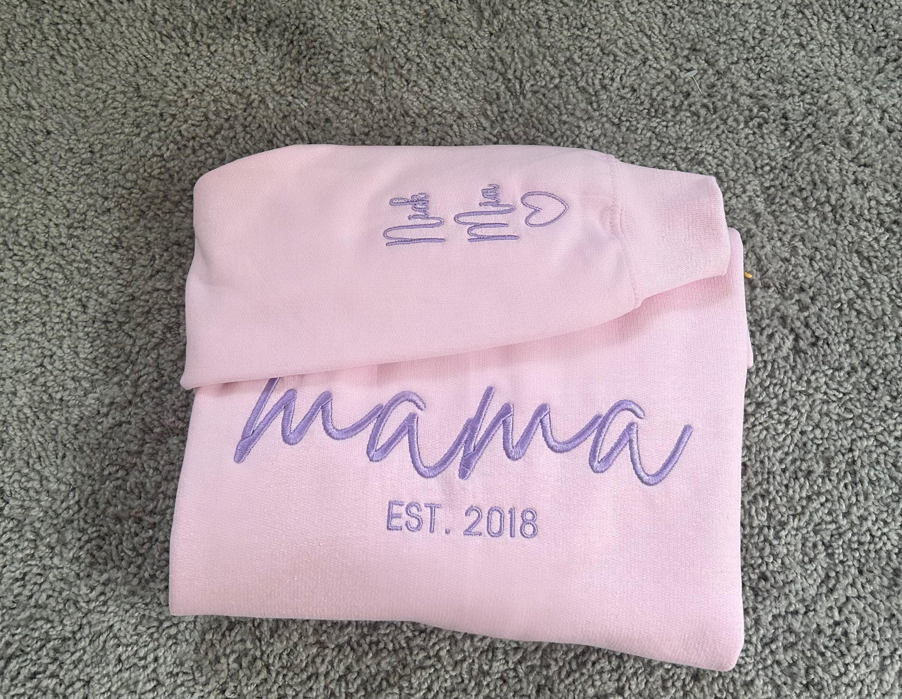 Mama Embroidered Crewneck, Gifts for her, Gifts for mom, mama, gifts for mama.